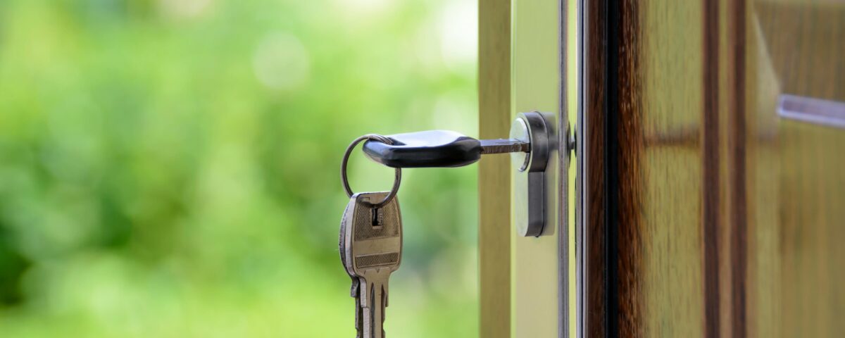 לעזוב את הבית לפני גירושין